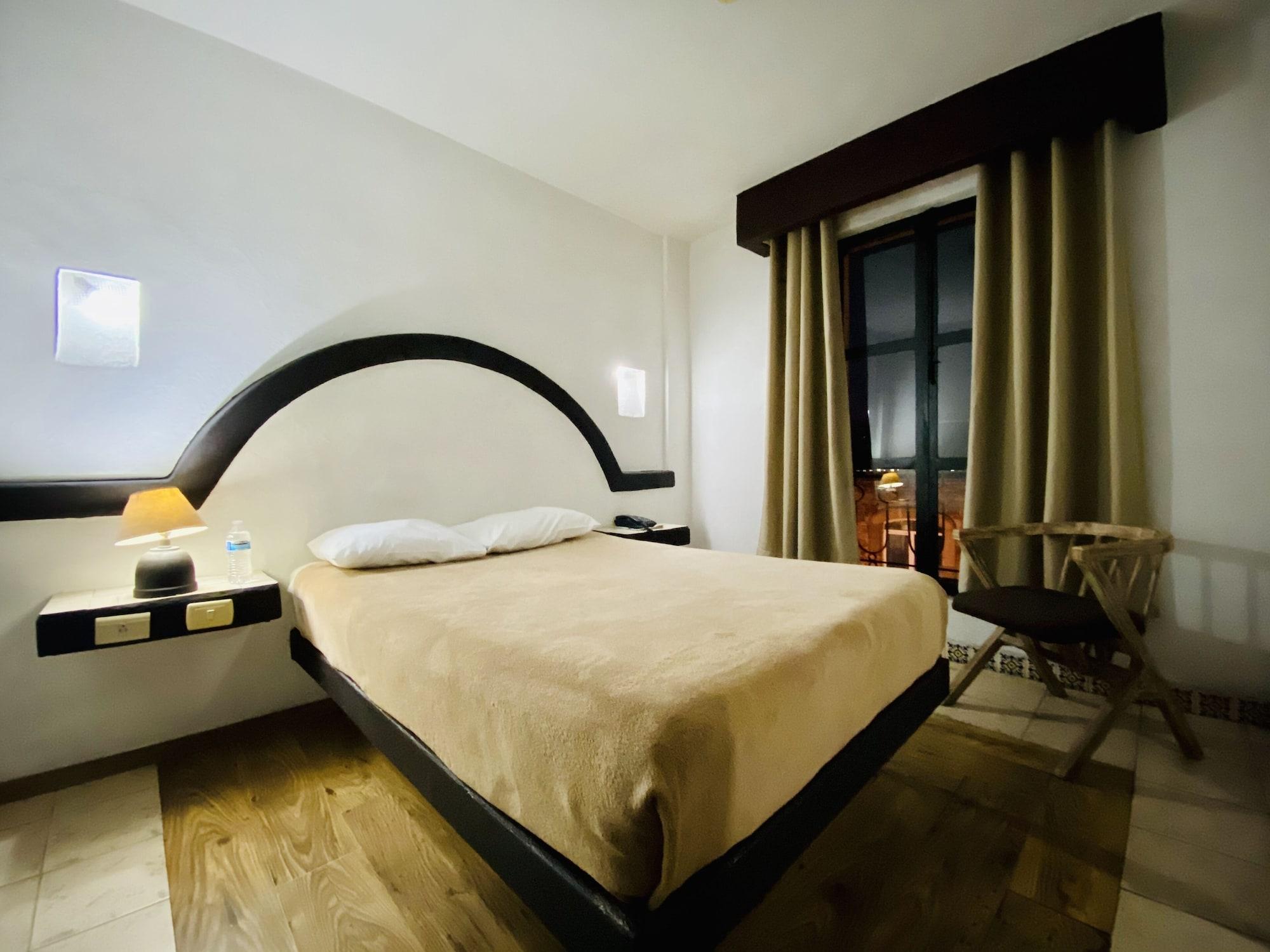 Hotel Plaza 모렐리아 외부 사진